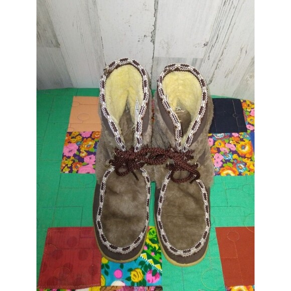 Vintage CASUAL COMFORT Faux Sherpa Lined Trimmed Boots Size 9 - Picture 8 of 11